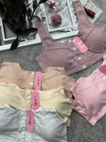 نیم تنه جلو دکمه